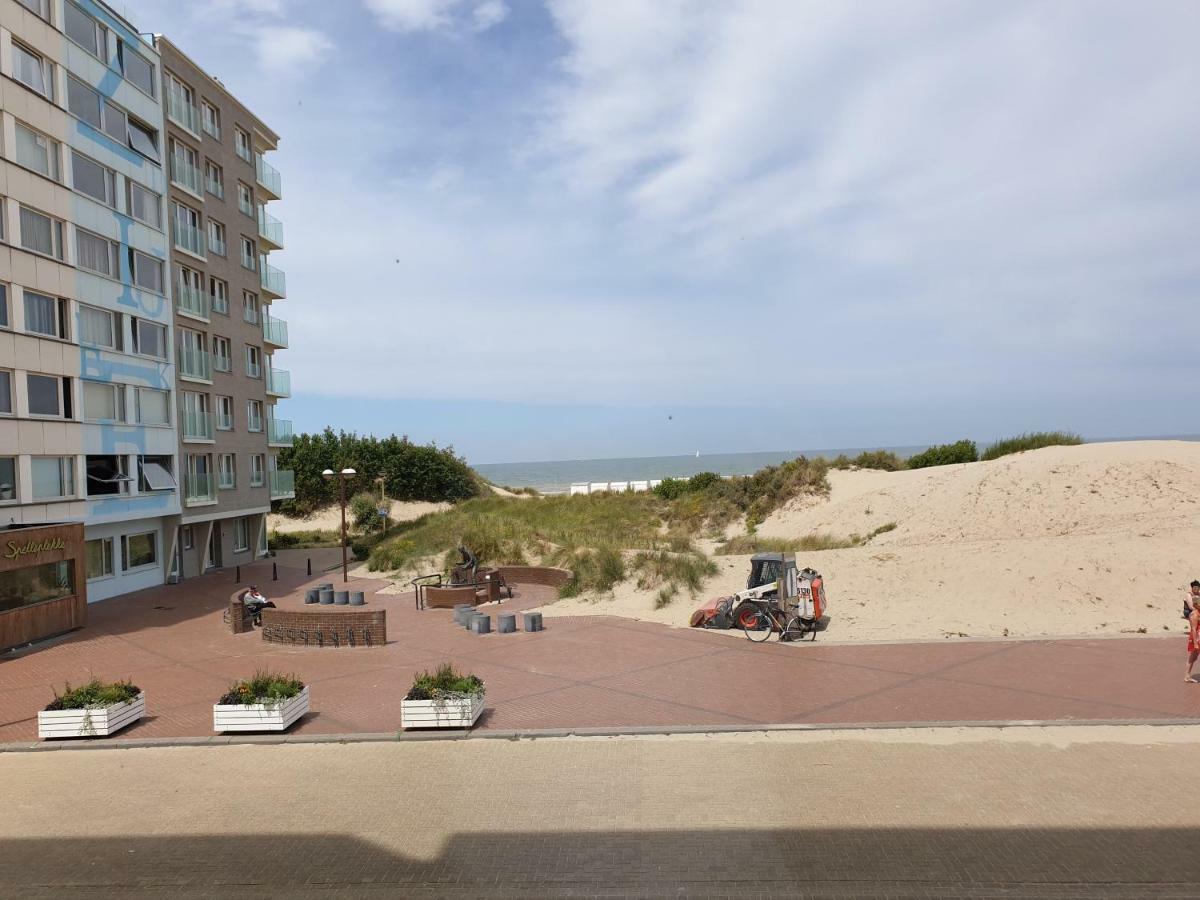 Oostduinkerke - Appartement Met Zeezicht En 2 Parkeerplaatsen Экстерьер фото